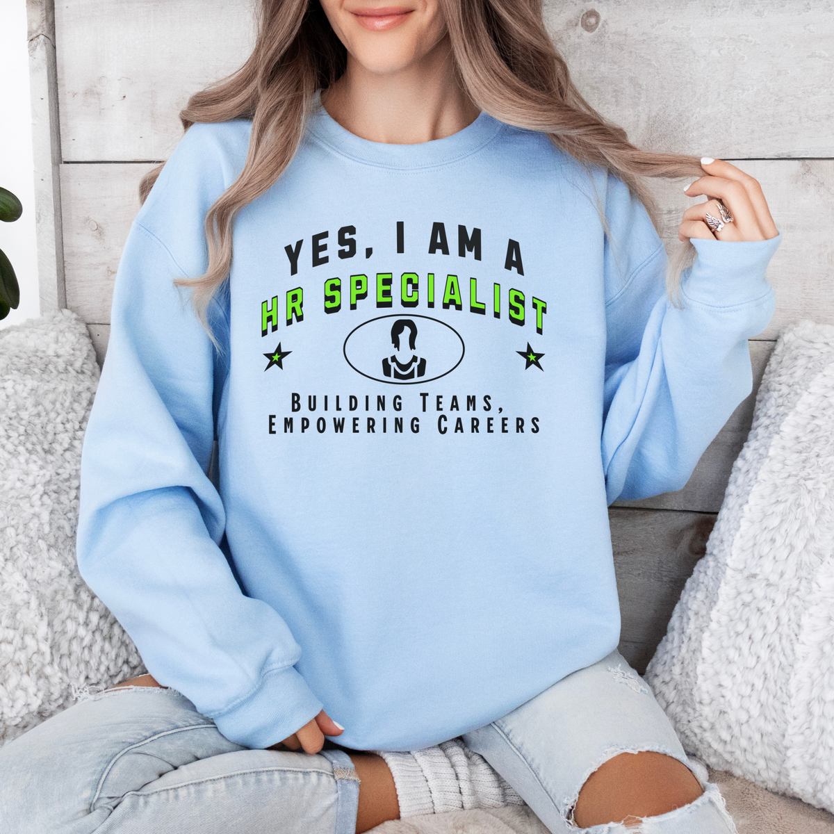 YES, I AM A HR SPECIALIST – Crewneck Sweatshirt for Dedicated Team Builders and Career Advocates