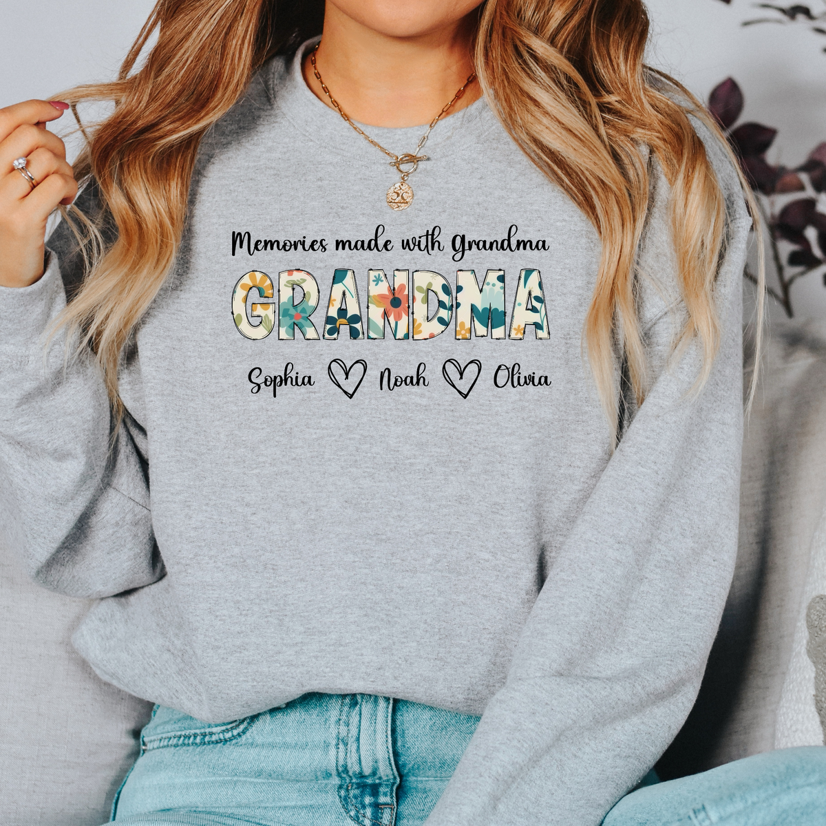 Personalized &quot;Memories Made with Grandma&quot; Crewneck Sweatshirt – Custom Kids&#39; Names Gift