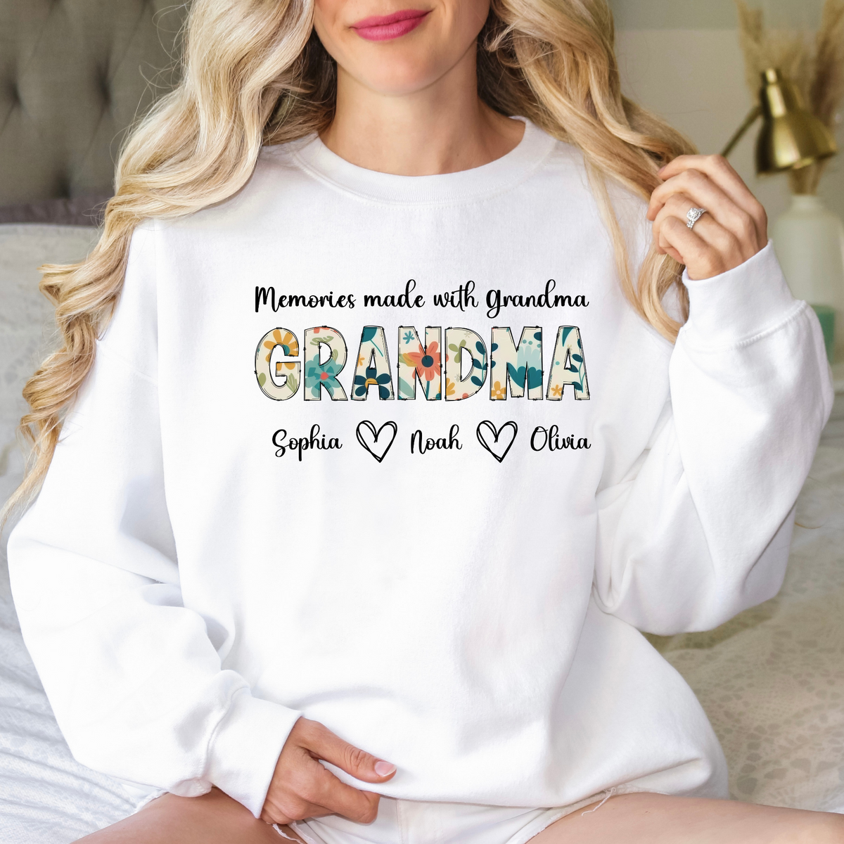 Personalized &quot;Memories Made with Grandma&quot; Crewneck Sweatshirt – Custom Kids&#39; Names Gift