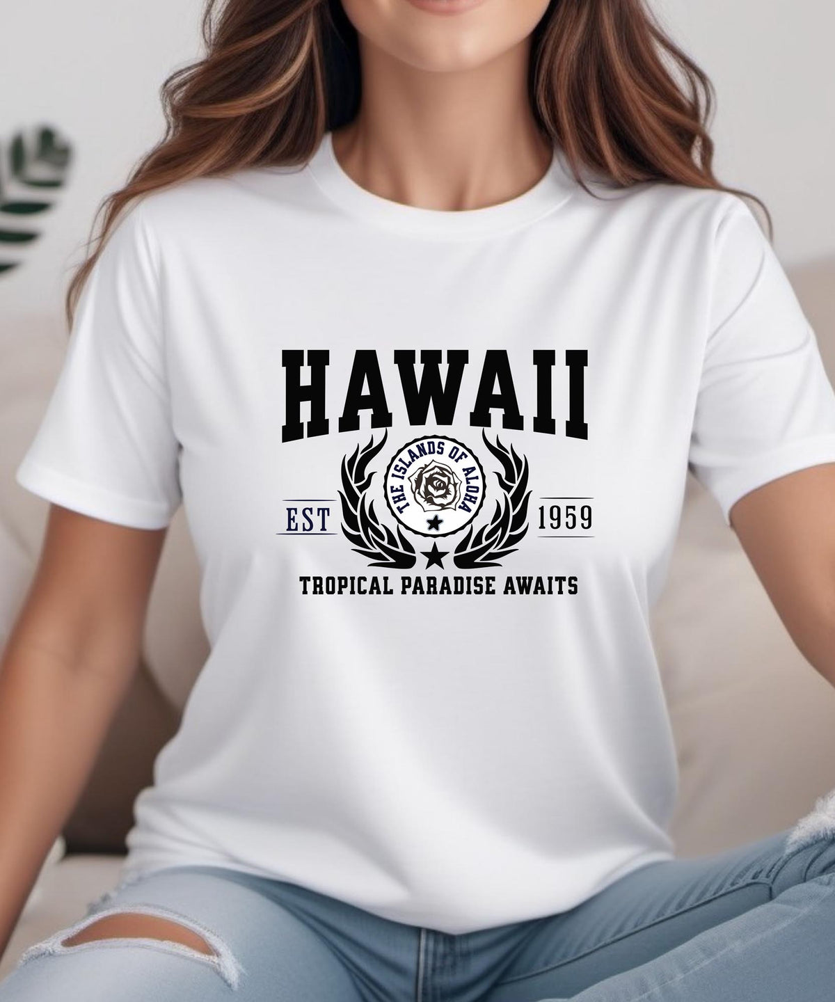 Hawaii State - &quot;Tropical Paradise Awaits&quot; Slogan T-Shirt for Island Lovers &amp; Beach Enthusiasts