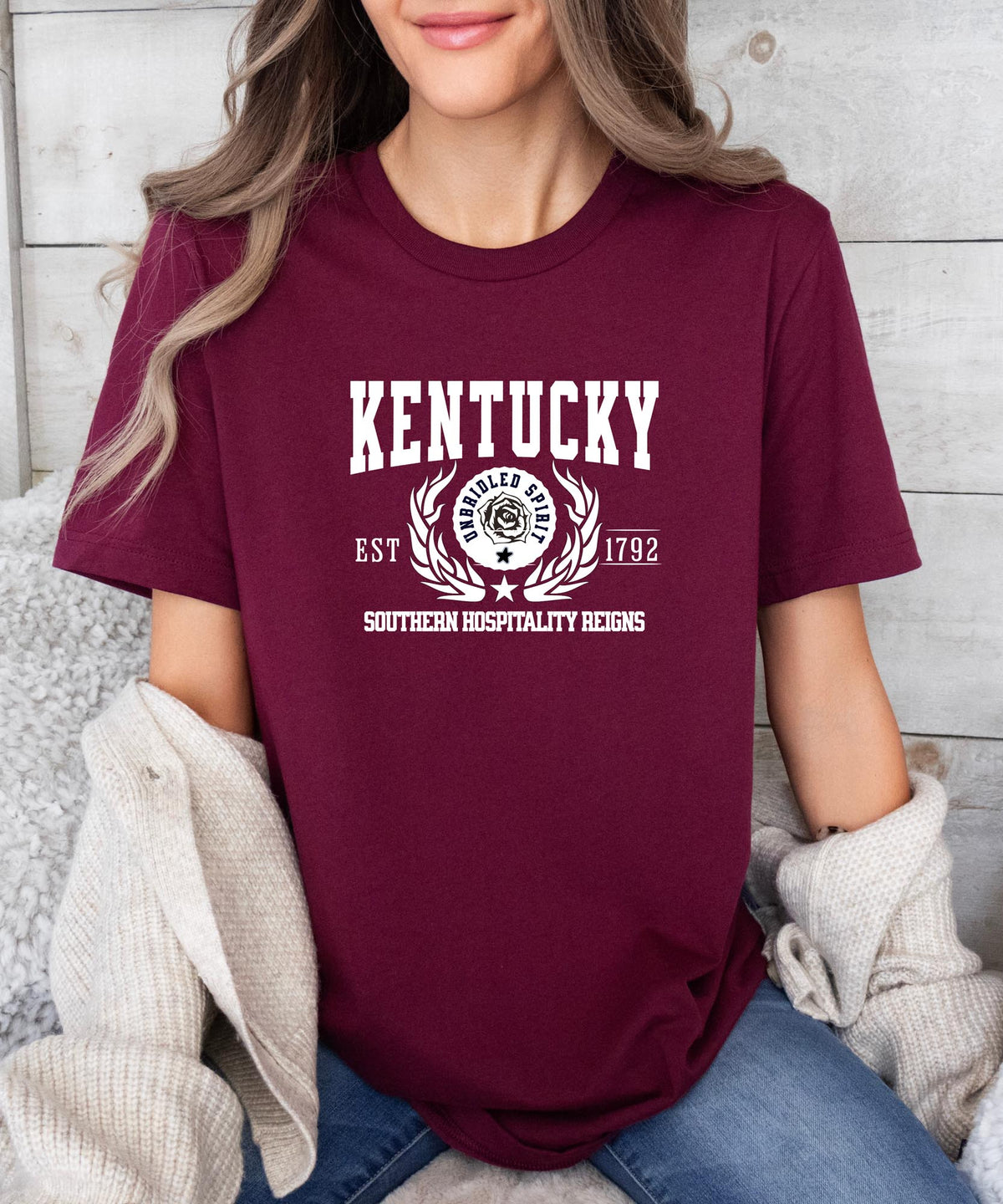 Kentucky State - &quot;Southern Hospitality Reigns&quot; Slogan T-Shirt for Proud Kentuckians &amp; Southern Style Enthusiasts