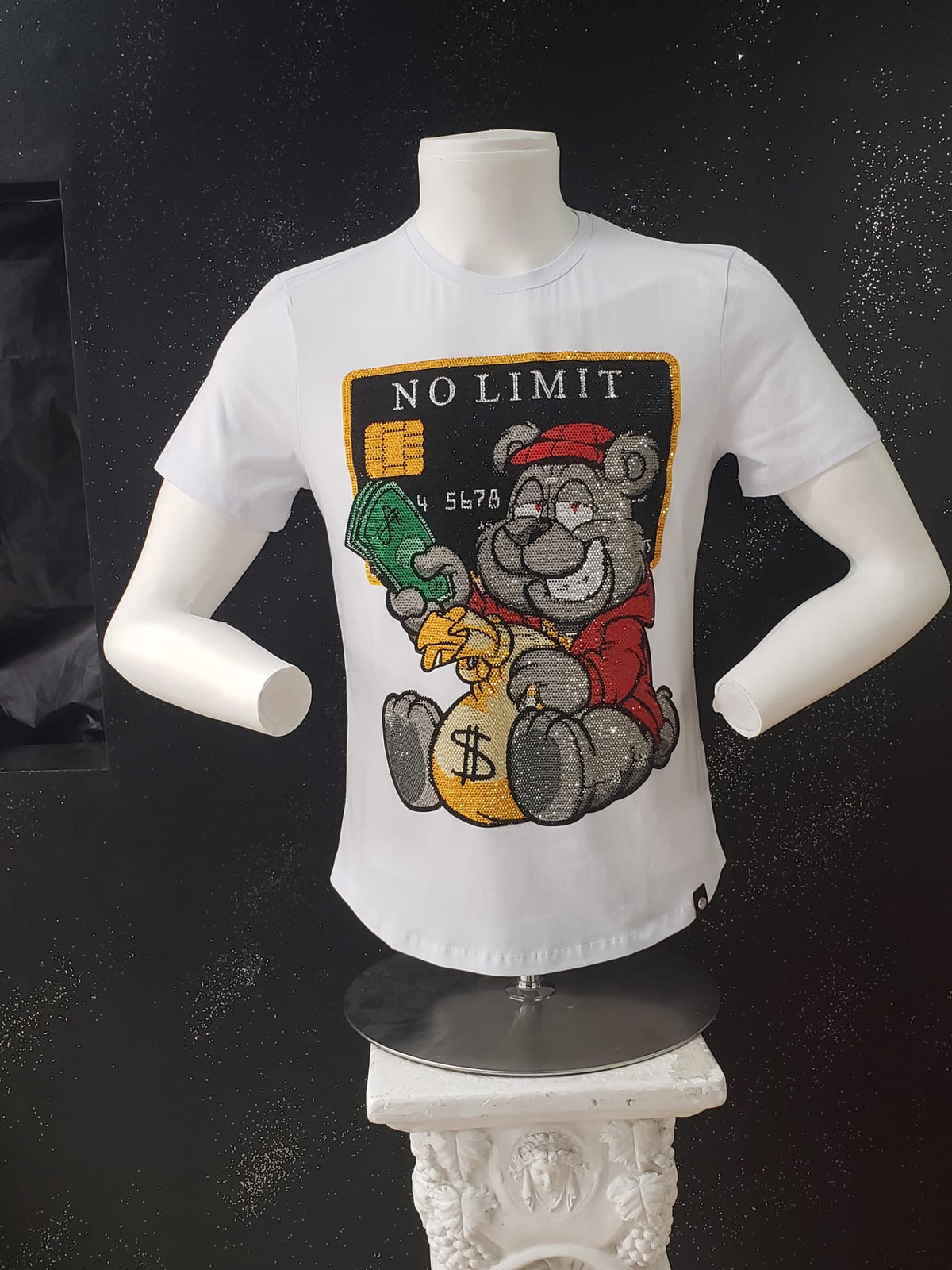 NO LIMIT RHINESTONE BLINK T-SHIRT